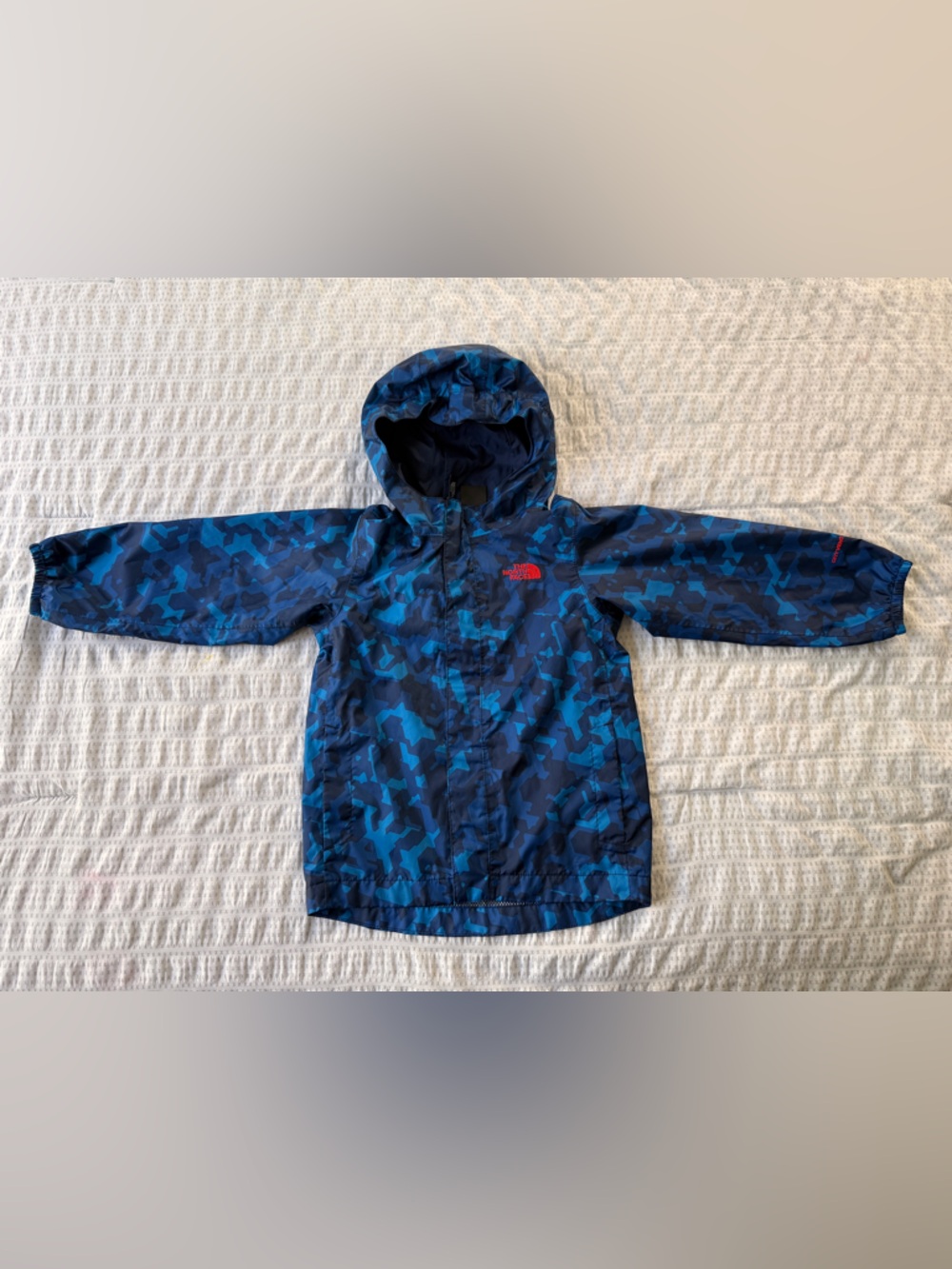 The North Face Blue Camo Kids' Hooded Windbreaker
